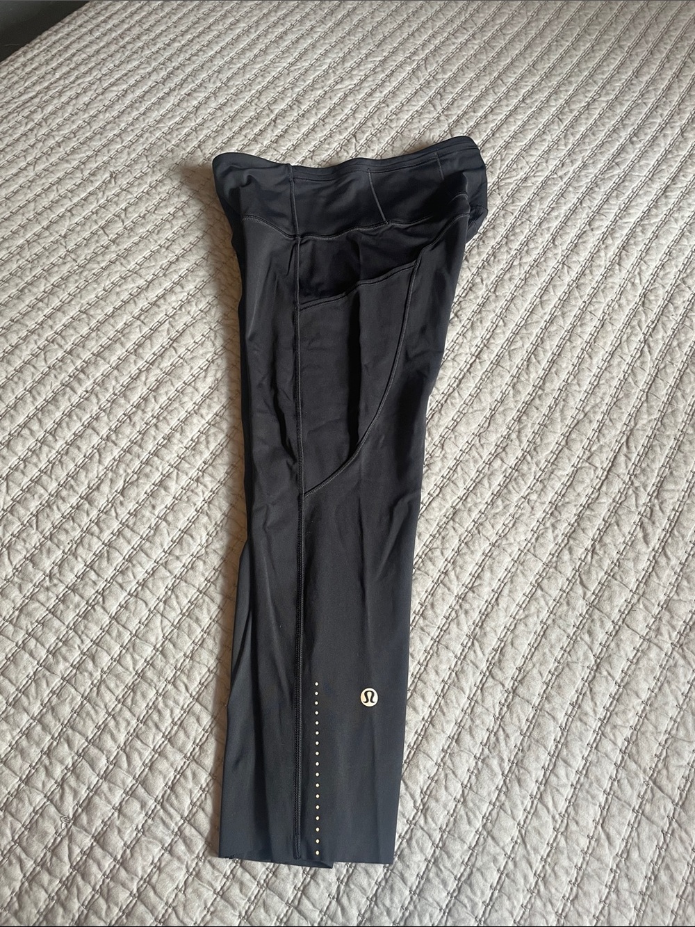 Lululemon Athletics Cropped Leggings 4 - Picture 3 of 8